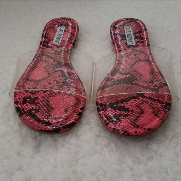 Cape Robbin Fonda Pink Snake Skin Slides - Picture 2 of 7